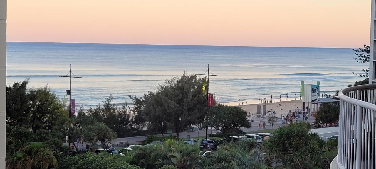 Apr Private Suites Moroccan By The Beach Gold Coast Ngoại thất bức ảnh
